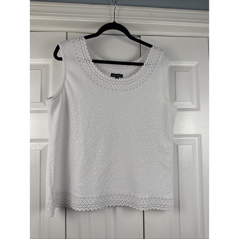 Chances‎ R - Women's XL - Sleeveless - Top - White - Scalloped- Eyelet